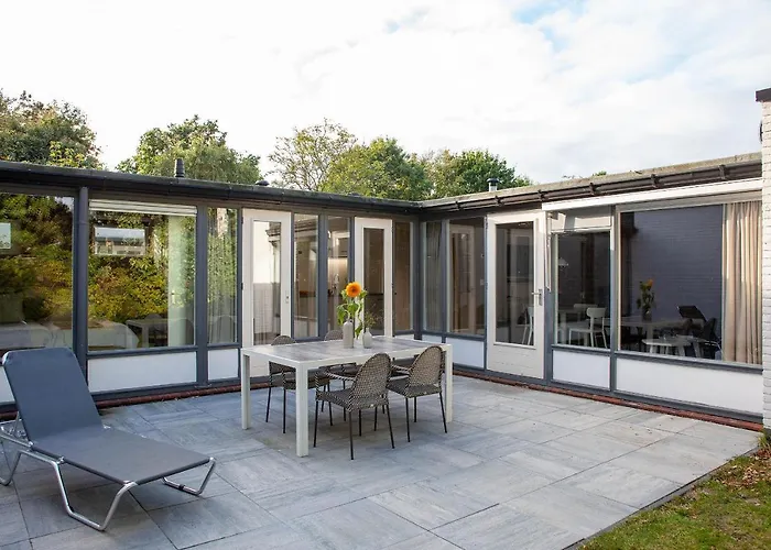 Aan Noordzee 4 Personen Vakantiehuis *